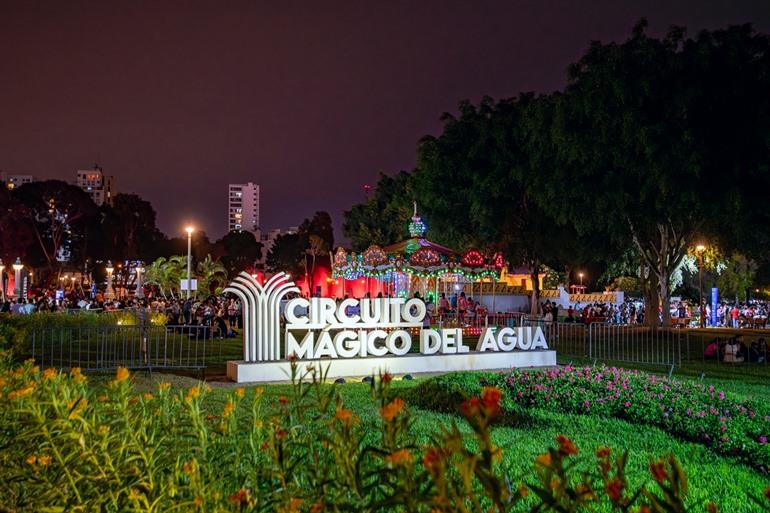 Aan de ingang van het Circuito Mágico del Agua