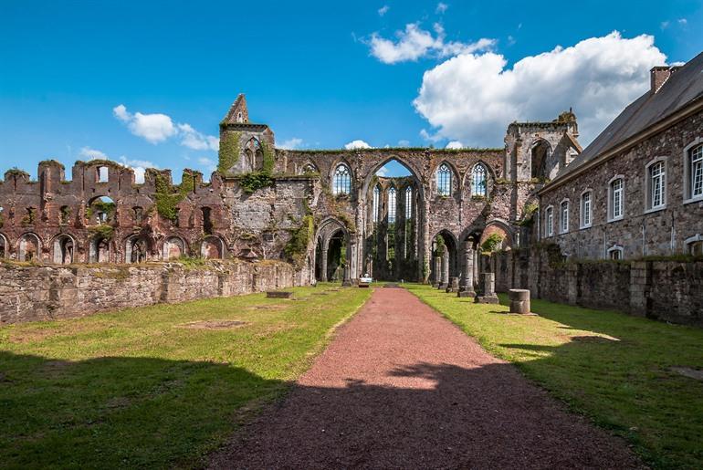 Abdij van Aulne bezoeken, Henegouwen