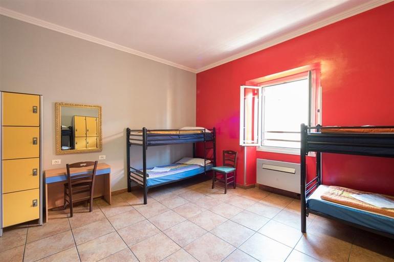 Alessandro Downtown & Bar