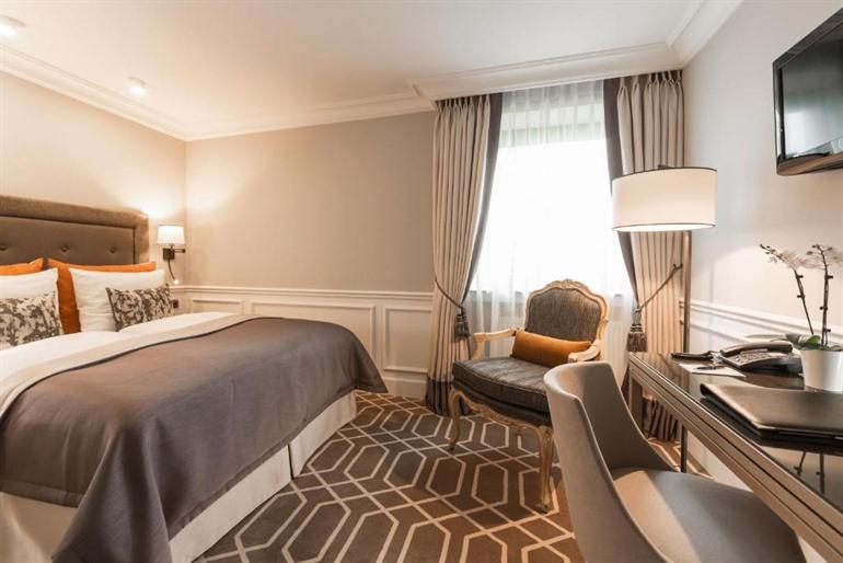 Althoff Hotel Fürstenhof boeken