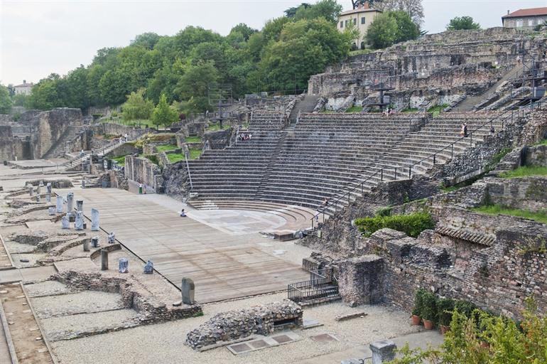 Amfitheater in het Gallo-Romeins museum in Lyon, Frankrijk
