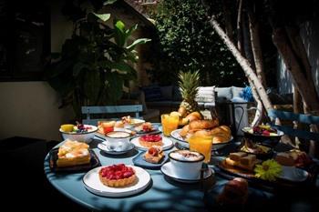 Antichambre in Nîmes boeken