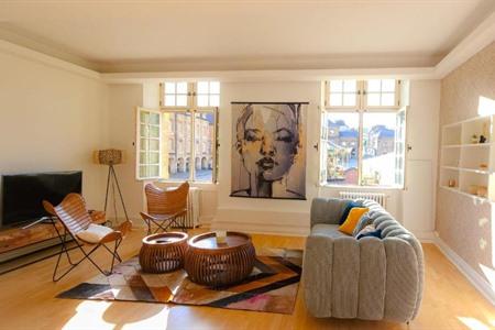 Appartement met uitzicht op Place Ducale in Charleville-Mézières