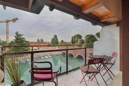 Appartement met zicht op Ponte dei Voltoni