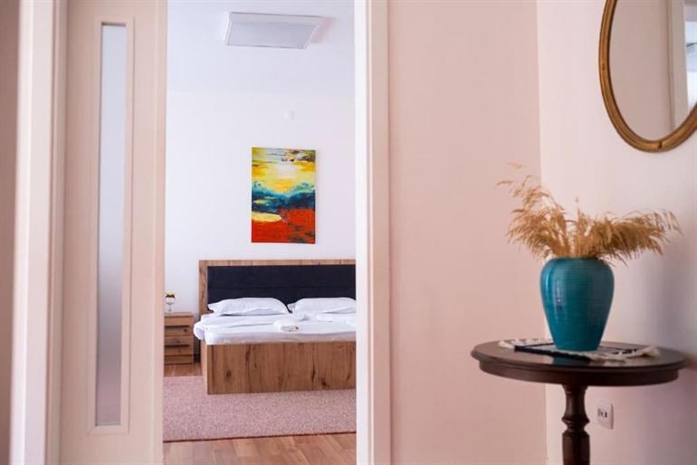 Appartement Rron's House boeken in Prizren