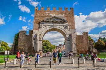 Arco di Agusto, Rimini