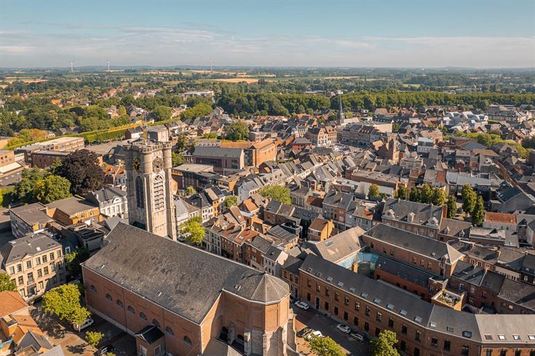 Ath, de stad van de reuzen