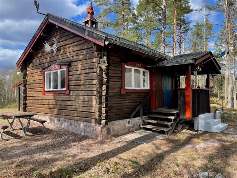Authentieke huisje bij het meer van Orsa boeken