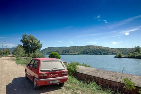 Auto huren in Servië vanaf €5/dag? Info & tips + Hoe de goedkoopste huurauto vinden?
