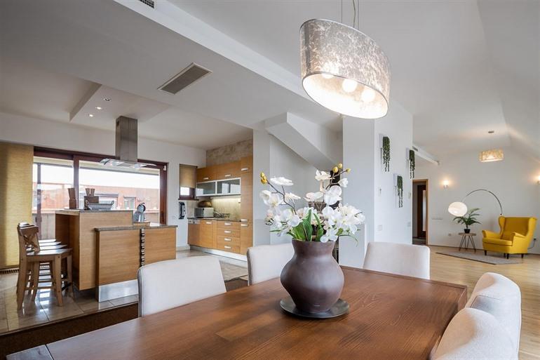 Avantgarde Apartments