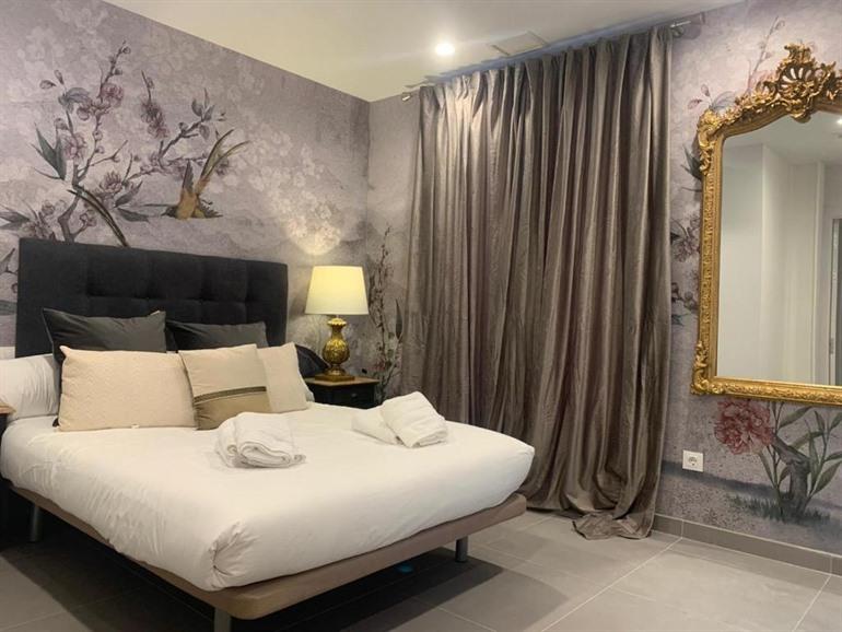 AZ the Botanic Hostel boeken