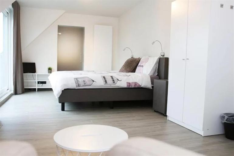 B&B Intermezzo boeken