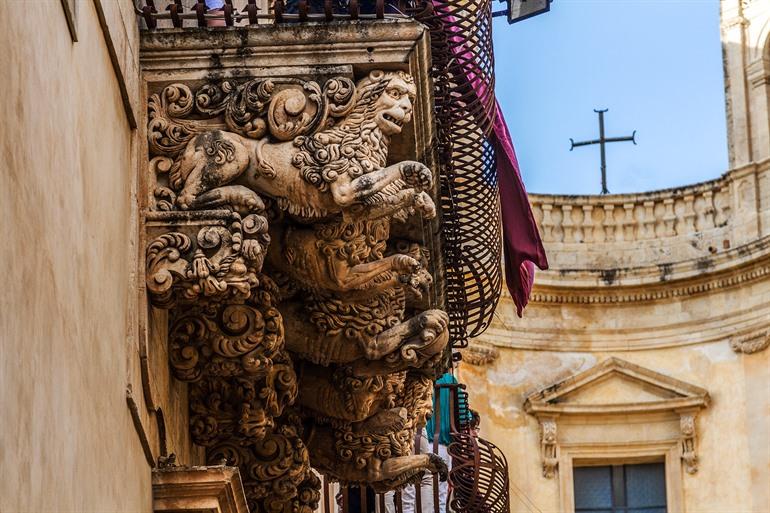 Balkonnen van Palazzo Nicolaci, Noto
