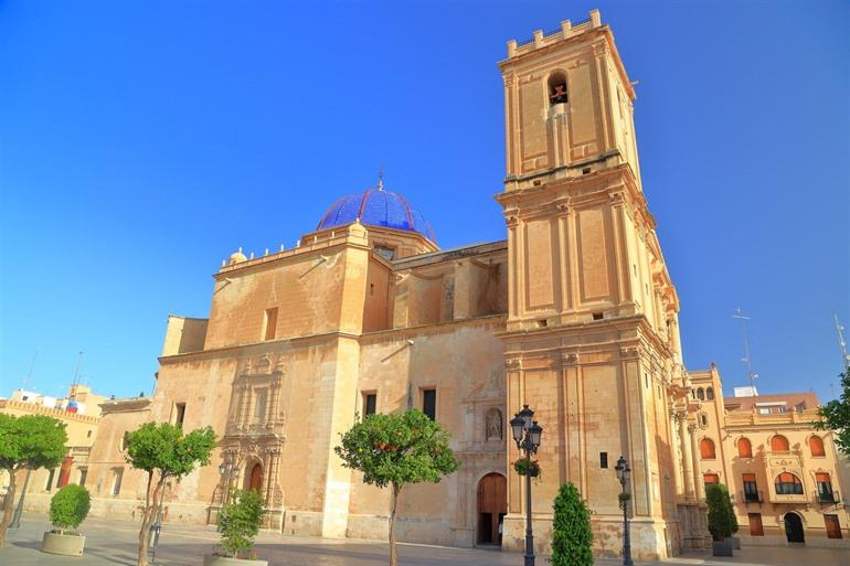  Basílica de Santa María 