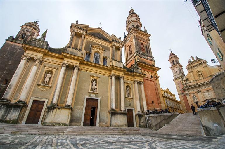 Basilique Saint-Michel Archange de Menton bezoeken
