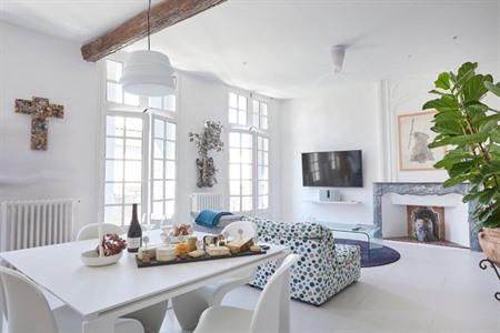 Beautiful Art Lovers Apartment boeken