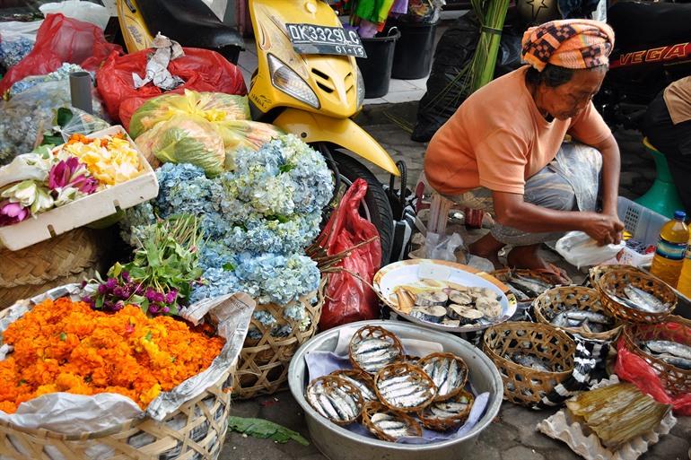Bezoek de traditionele markt van Ubud