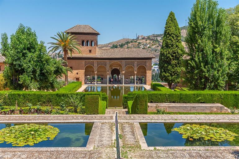 Bezoek het Alhambra met de Andalusia Citycard en bespaar tijd & geld!