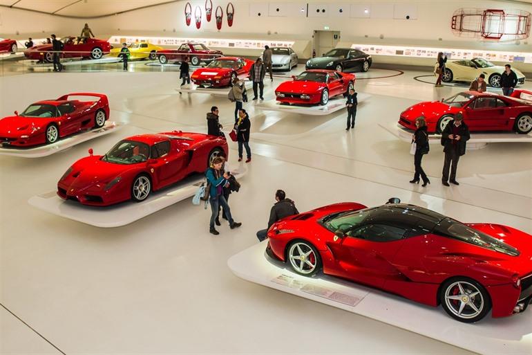 Bezoek het Ferrari museum in Modena