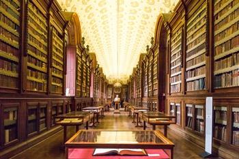 Biblioteca Palatina bezoeken in Parma, Emilia-Romagna
