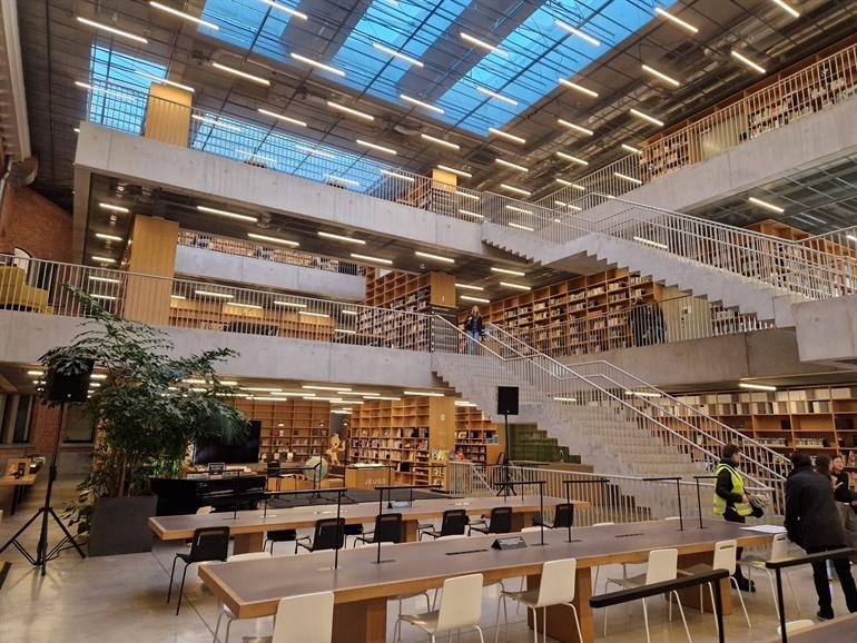 Bibliotheek en academie Utopia