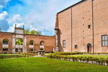Binnenplaats van het Palazzo dei Diamanti, Ferrara