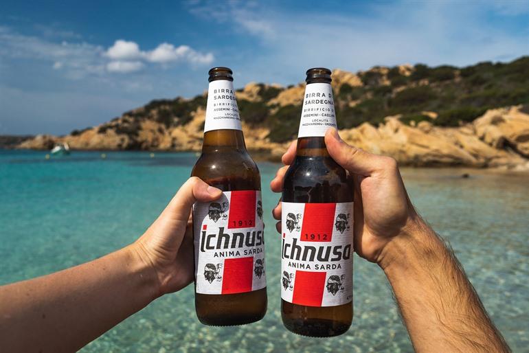 Birra Ichnusa proeven, klassiek Sardijns biertje