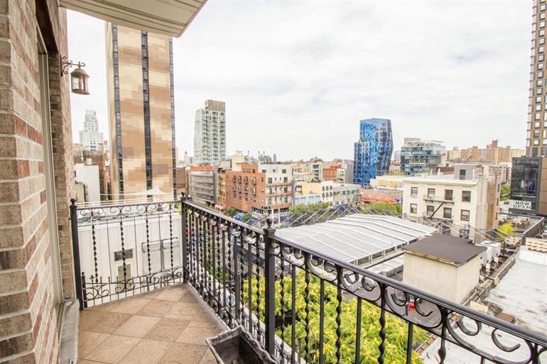 Blue Moon Boutique Hostel