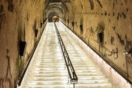 Boek deze Pommery Dagtour en bezoek de Romeinse kelders van Pommery incl. proeverij