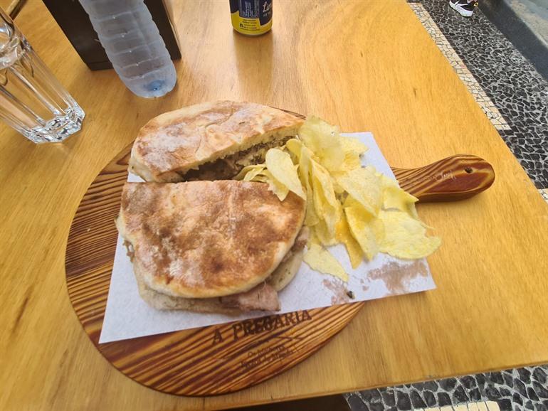 Bolo do Caco proeven in Madeira