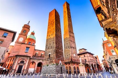 Bologna, asinelli toren 