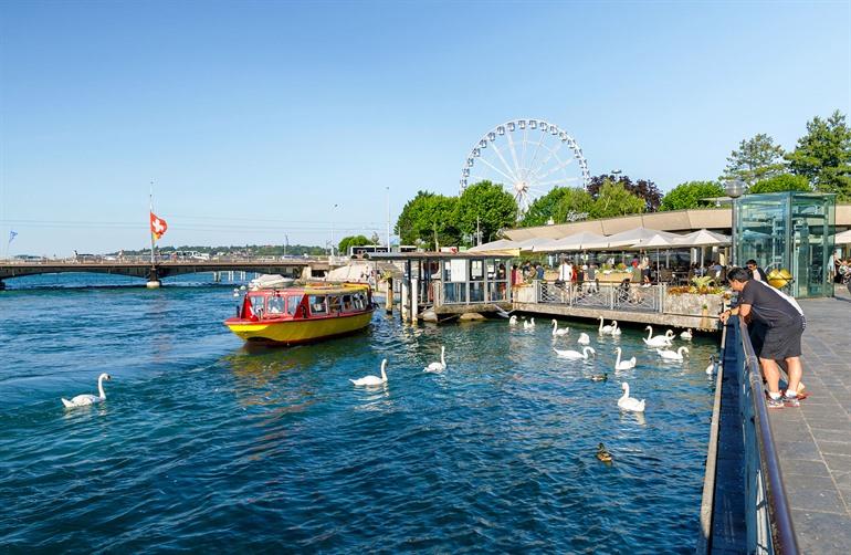 Boottocht over het Meer van Genève, Zwitserland