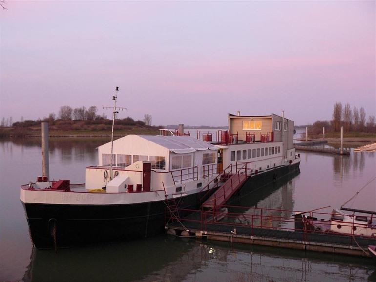 Botel Ophoven, Limburg