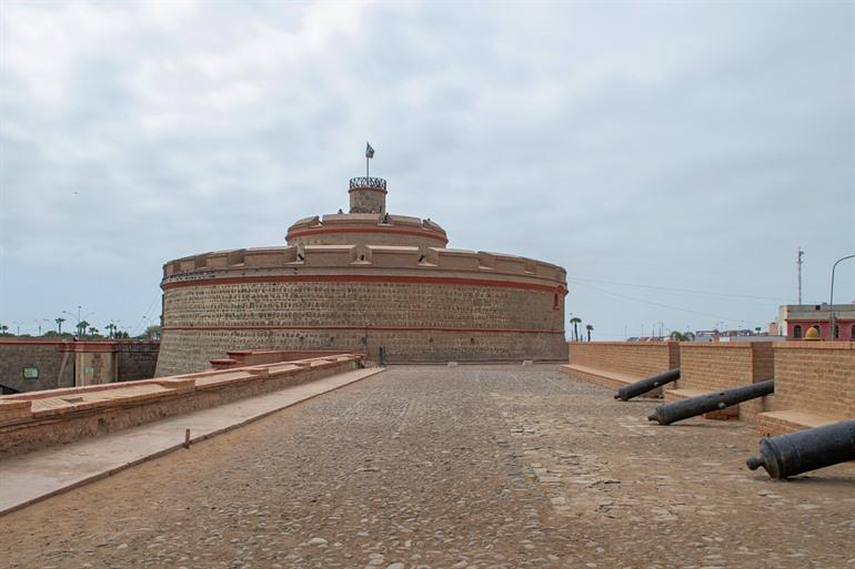 Boven op het Fortaleza Real Felipe
