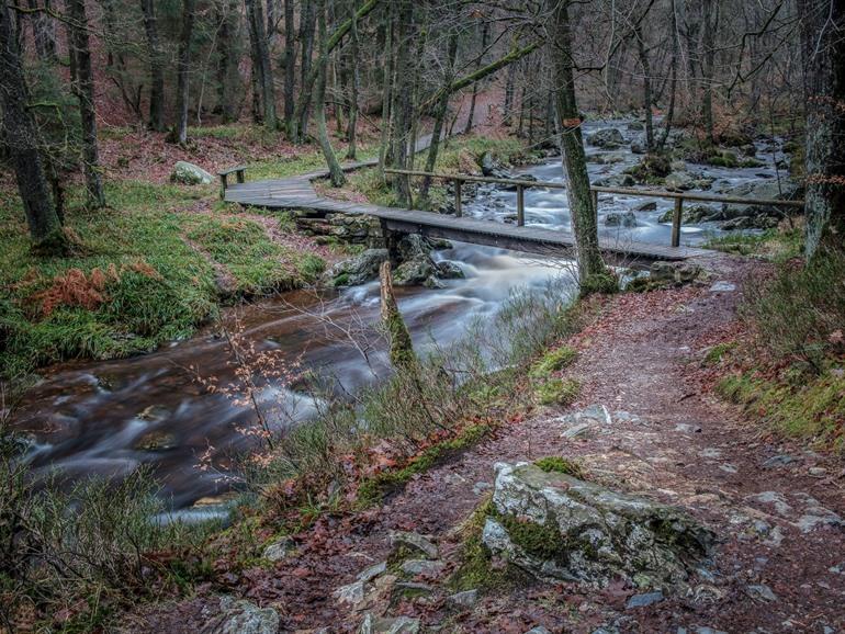 Brug over de Hoëgne rivier