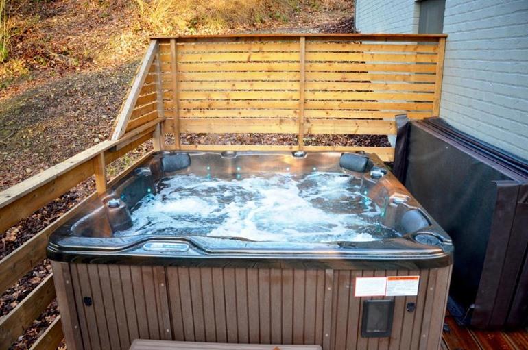 Bubbelbad bij Villa Dakota in Durbuy