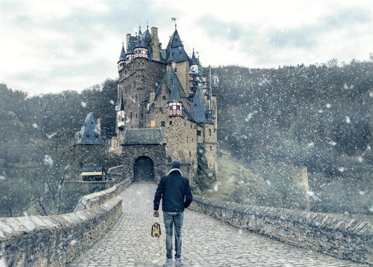 Burg Eltz winter