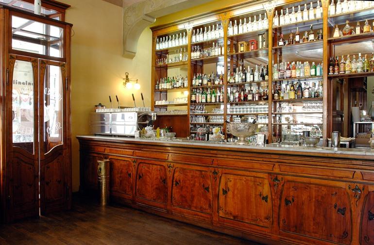 Caffè Meletti, historisch café in Ascoli Piceno