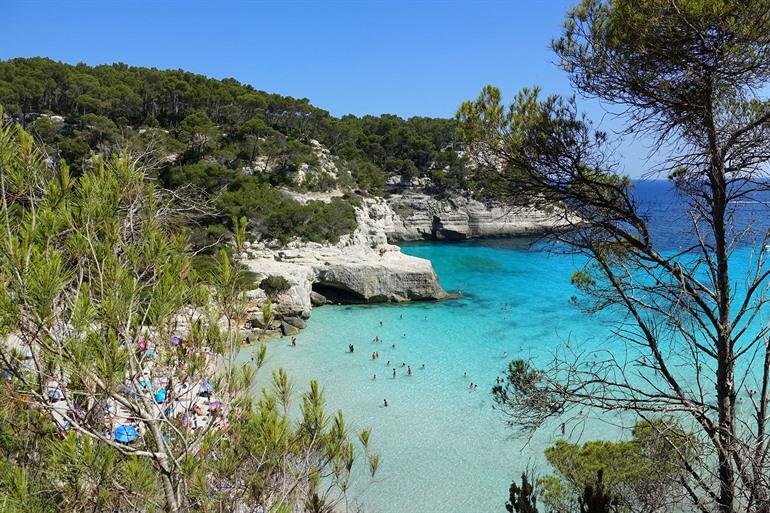 Cala Mitjana in Menorca