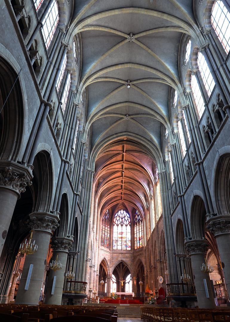 Cathédrale Notre-Dame-de-l'Annonciation, Moulins