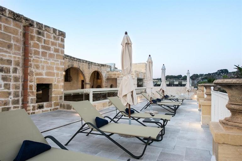 Cesca's Boutique Hotel