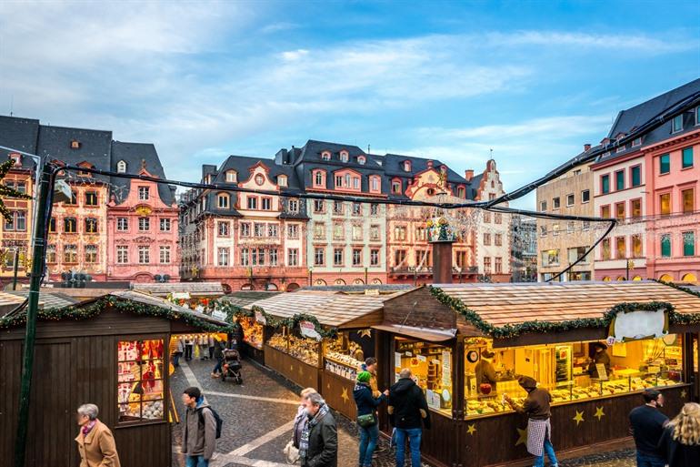 Chalets op de markt van Mainz
