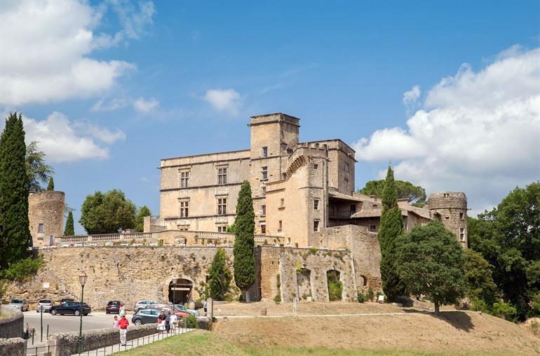 Château de Lourmarin bezoeken, Luberon