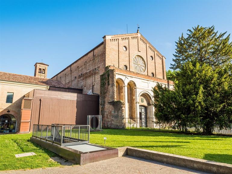 Chiesa degli Eremitani bezoeken, Padua
