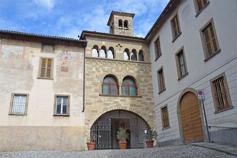 Chiesa di San Michele al Pozzo Bianco in Bergamo