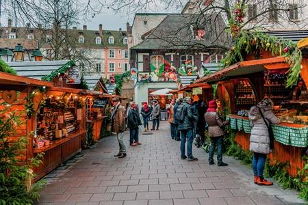 Christkindlmarkt, kerstmarkt in Strasbourg, Frankrijk