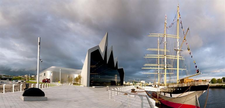 Clyde rivier en het Riverside Museum - Glasgow