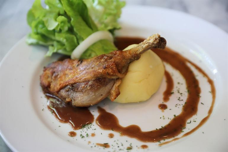 Confit de canard, proef lokale gerechten, Occitanië