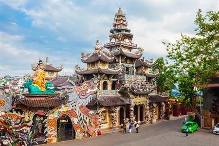 Dalat (Linh Phuoc Pagoda)