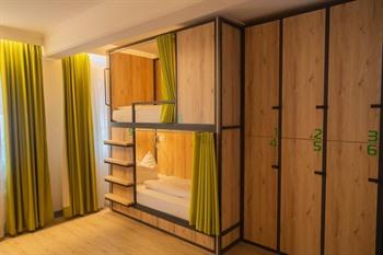 Das Ebertor - Hotel & Hostel